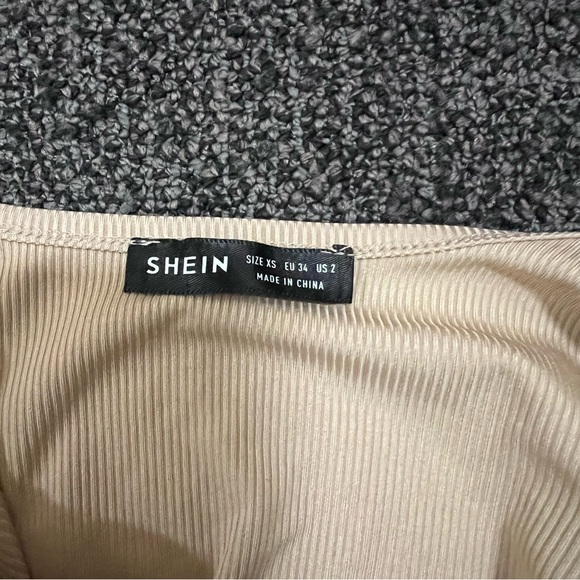 SHEIN BEIGE TOP - Picture 3 of 3